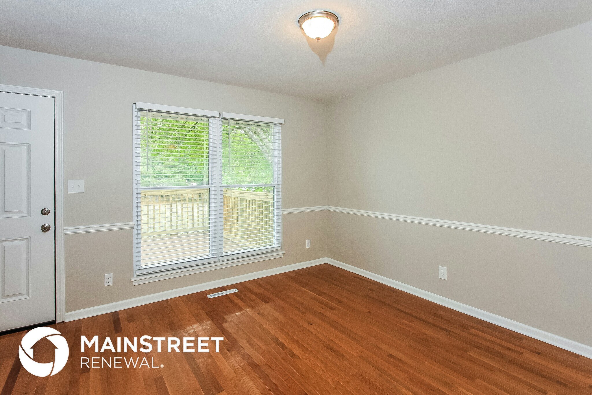 Building Photo - 8425 N Chatham Ave