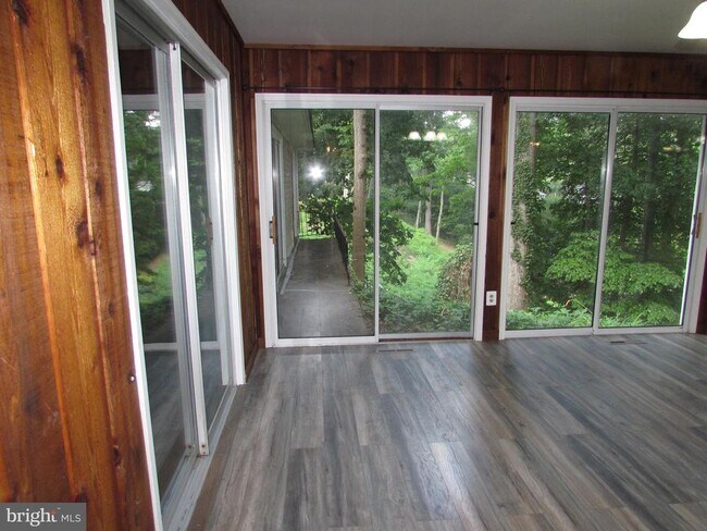 Building Photo - 472 Old Orchard Cir