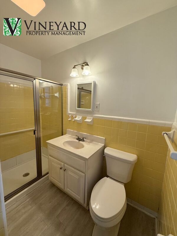 Building Photo - 415 Arnold Ave