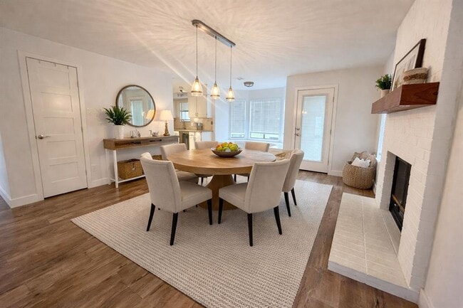 Building Photo - 17844 Park Valley Dr