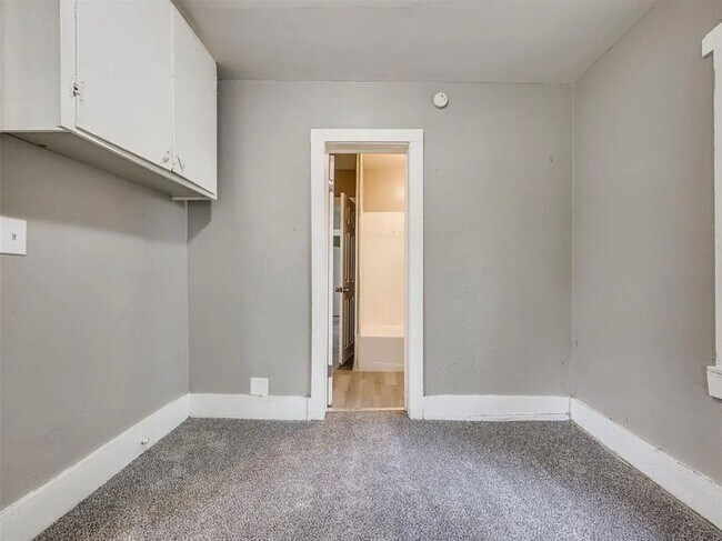 Building Photo - Charming Three Bedroom Home Located in OKC