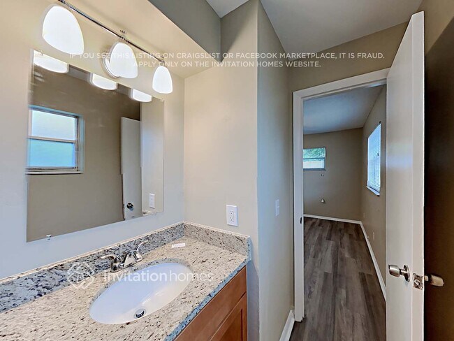 Building Photo - 132 Carriage Hill Dr