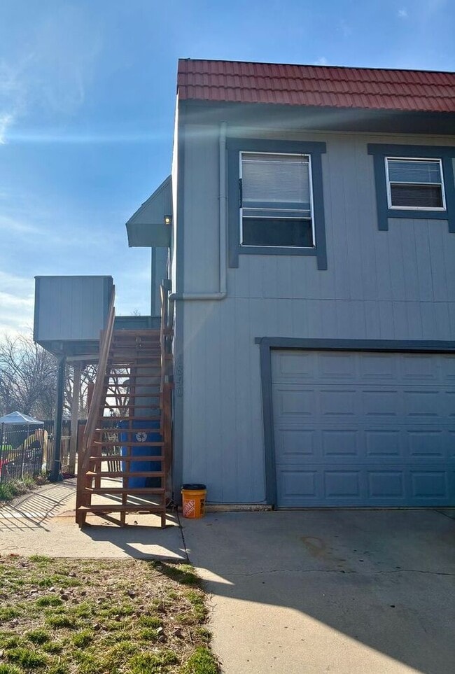 Building Photo - ***1/2 OFF THE FIRST MONTH"S RENT ***MOST UTILITIES INCLUDED***Cute 3 Bdrm, 1 Bath in Loveland