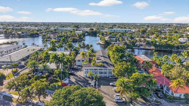 Building Photo - 1821 Middle River Dr