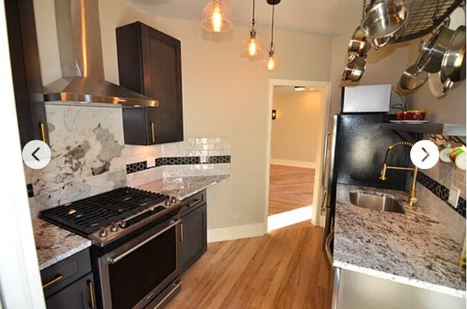 Building Photo - 1440 Detroit St