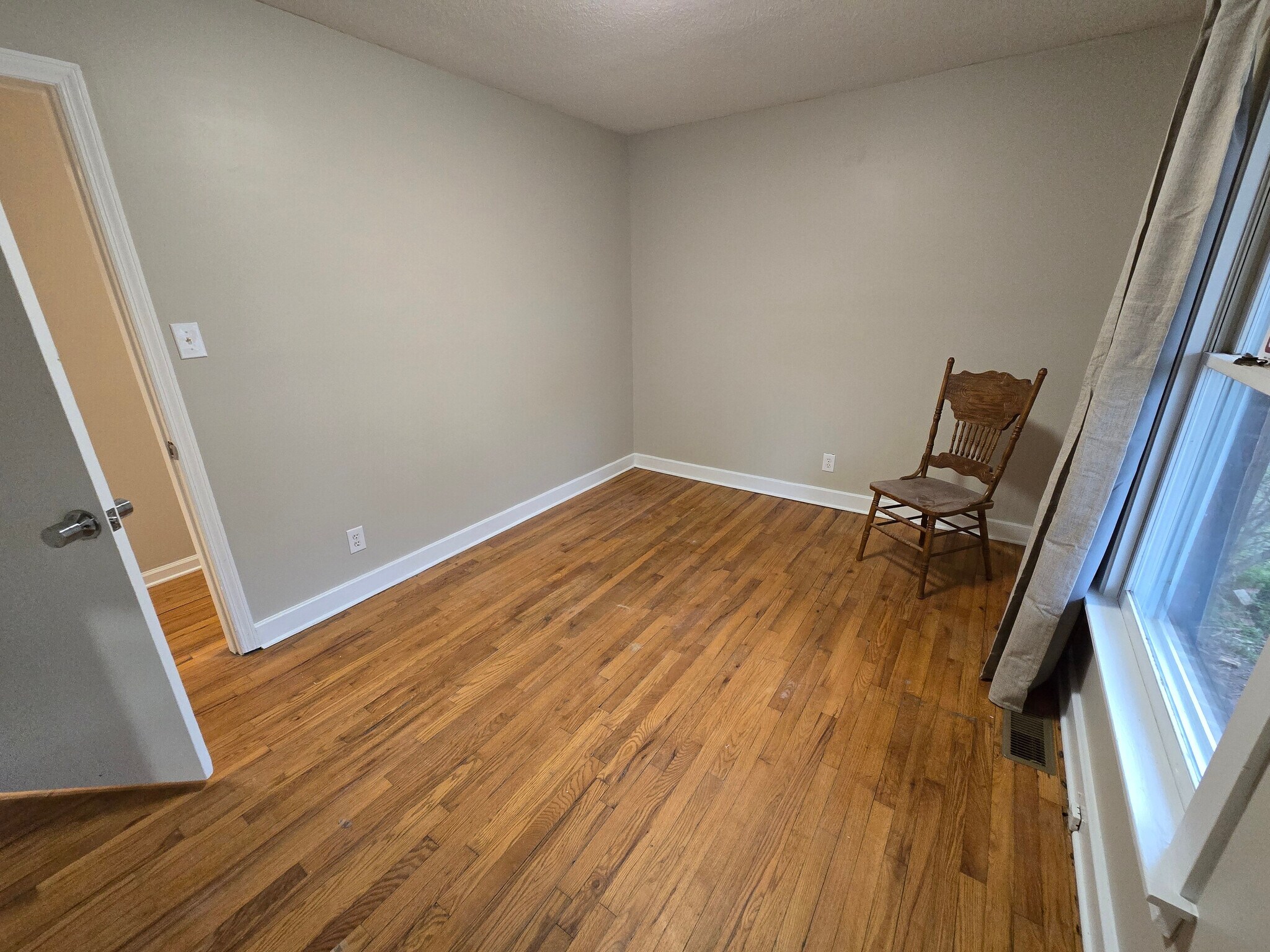 Building Photo - Room in Single Family Home on Lucky Ct