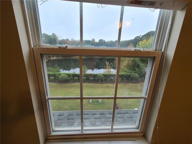 Building Photo - 5579 Lindeman Ln