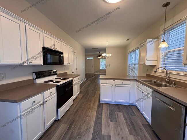 Building Photo - 10908 Connally Ln