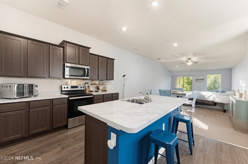 Building Photo - 6021 Bucking Bronco Dr
