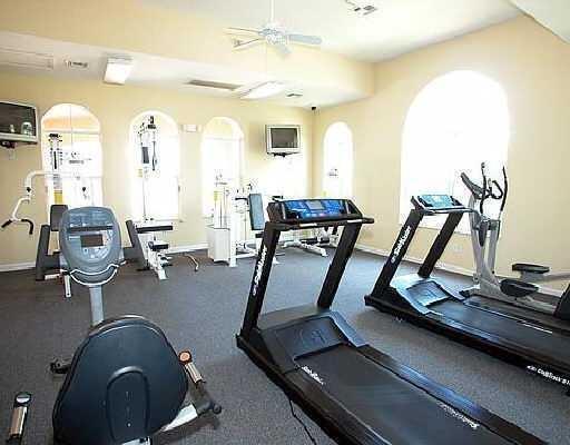 Building Photo - 2757 S Evergreen Cir