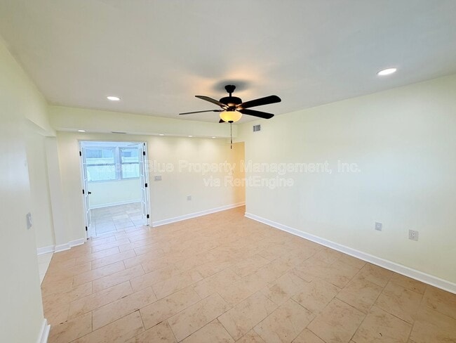 Building Photo - 1000 Bay Pine Blvd