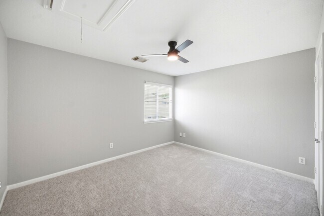 Building Photo - 21331 Bella Mountain Dr