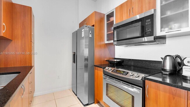 Building Photo - 18800 NE 29th Ave