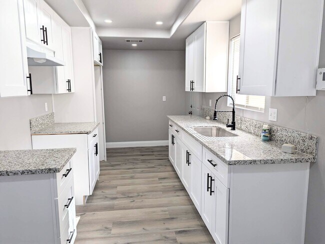 Building Photo - 27206 Coronado Way