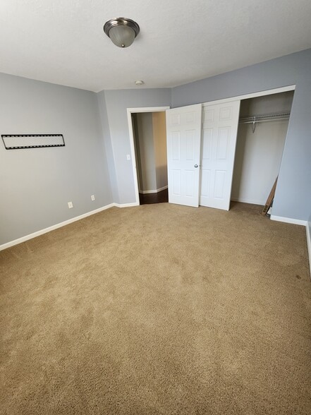 BR 2 - 2718 NW 118th Cir