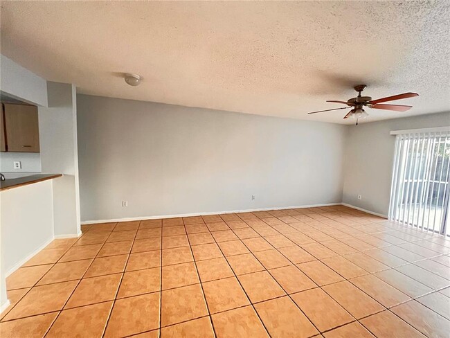 Building Photo - 3244 Moccasin Dr