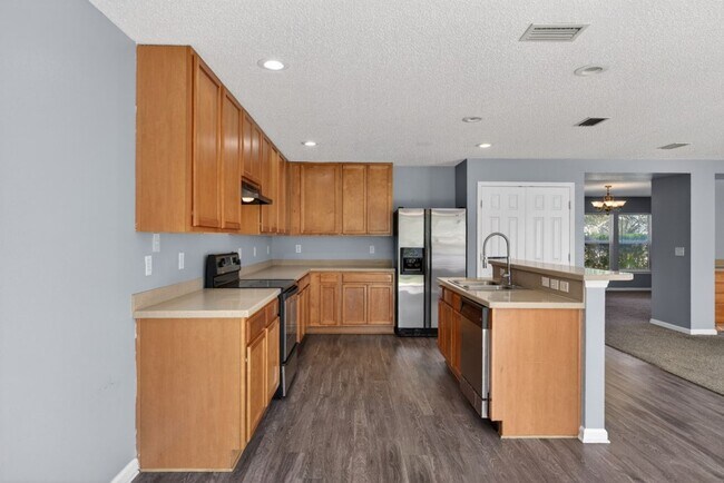 Building Photo - Great location! Great price! Great home!