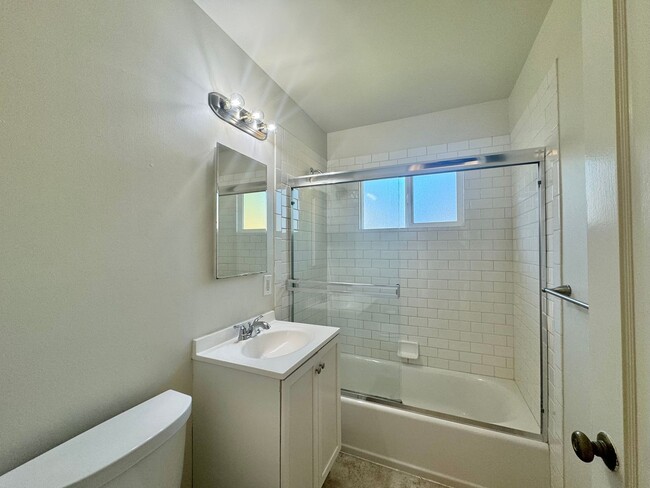 Building Photo - TENTATIVELY RENTED 2 Bedrooms 1 Bathroom C...