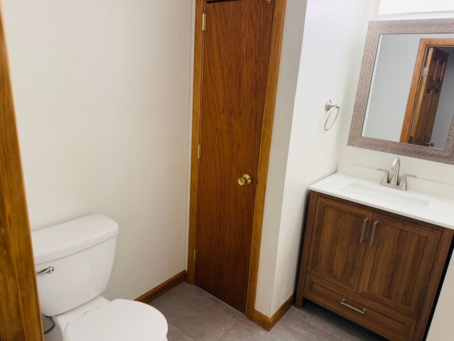 Building Photo - December Free and January HALF OFF! West End Condo with Deck, Central AC and community pool