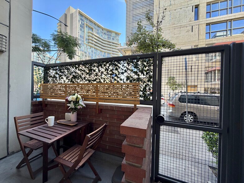 Secure private entry - 1150 J St