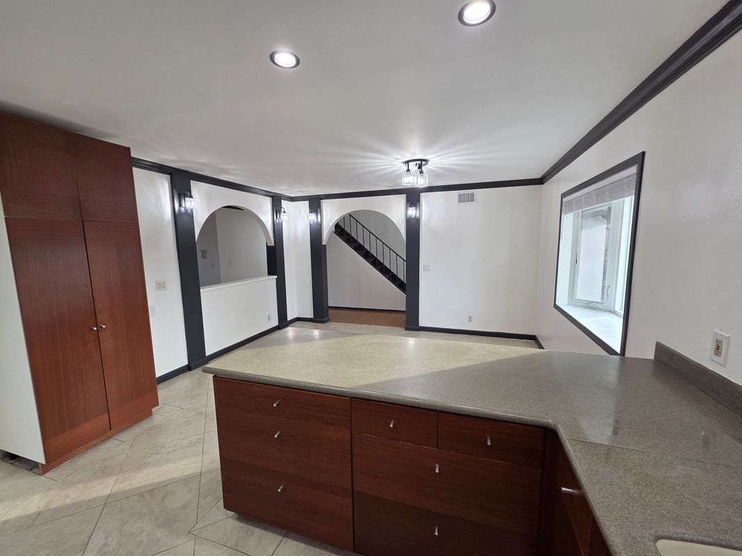 Building Photo - 16732 Busby Ln