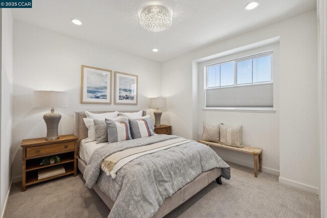 Building Photo - 48 Riverbend Ln