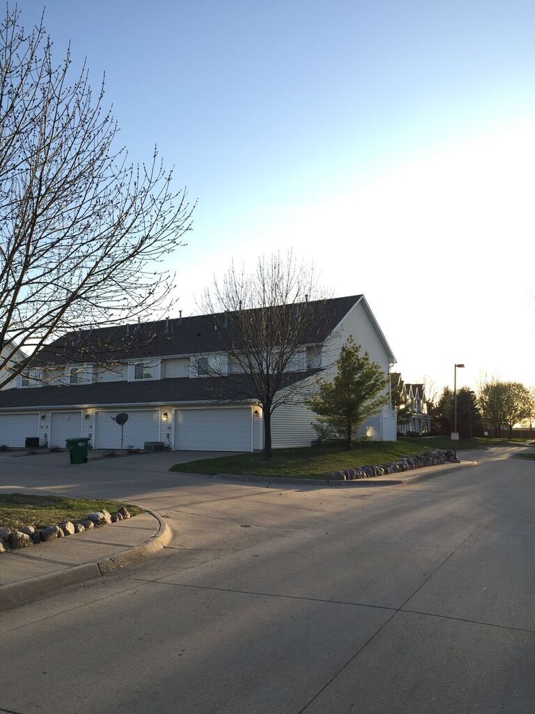 Your New Neighborhood - 2154 Ridgeview Cir