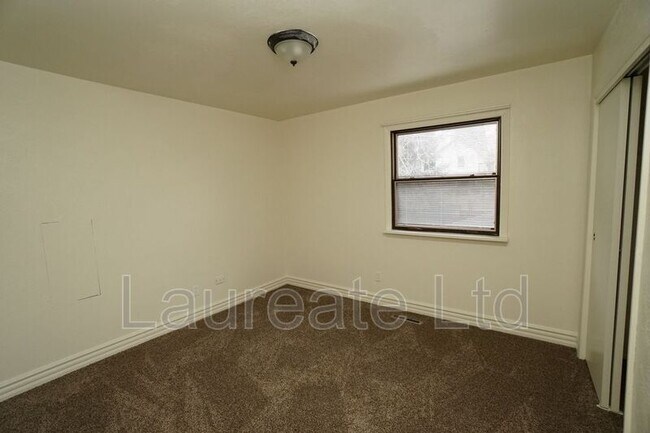 Building Photo - 7843 W Quarto Ave