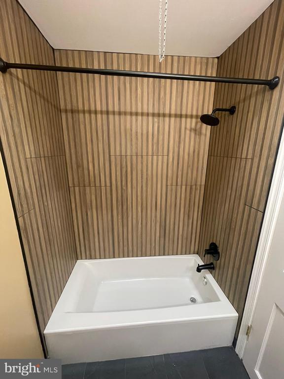 Building Photo - 1230 Napfle Ave