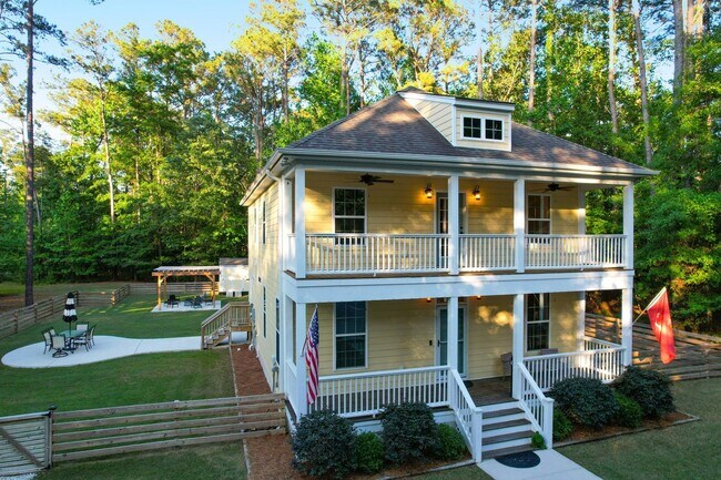 Building Photo - 4 Bedroom, 2.5 Bathroom Home in The Refuge at Ravenel - Ravenel