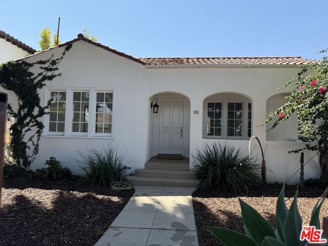 Primary Photo - 641 N Martel Ave