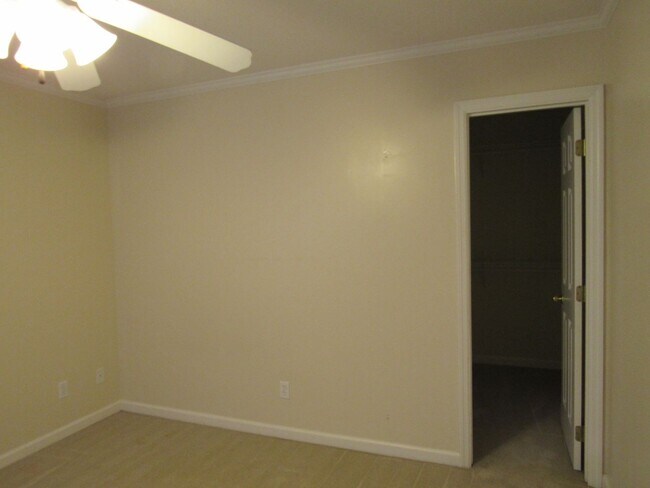 Building Photo - Foxborough Subdivision