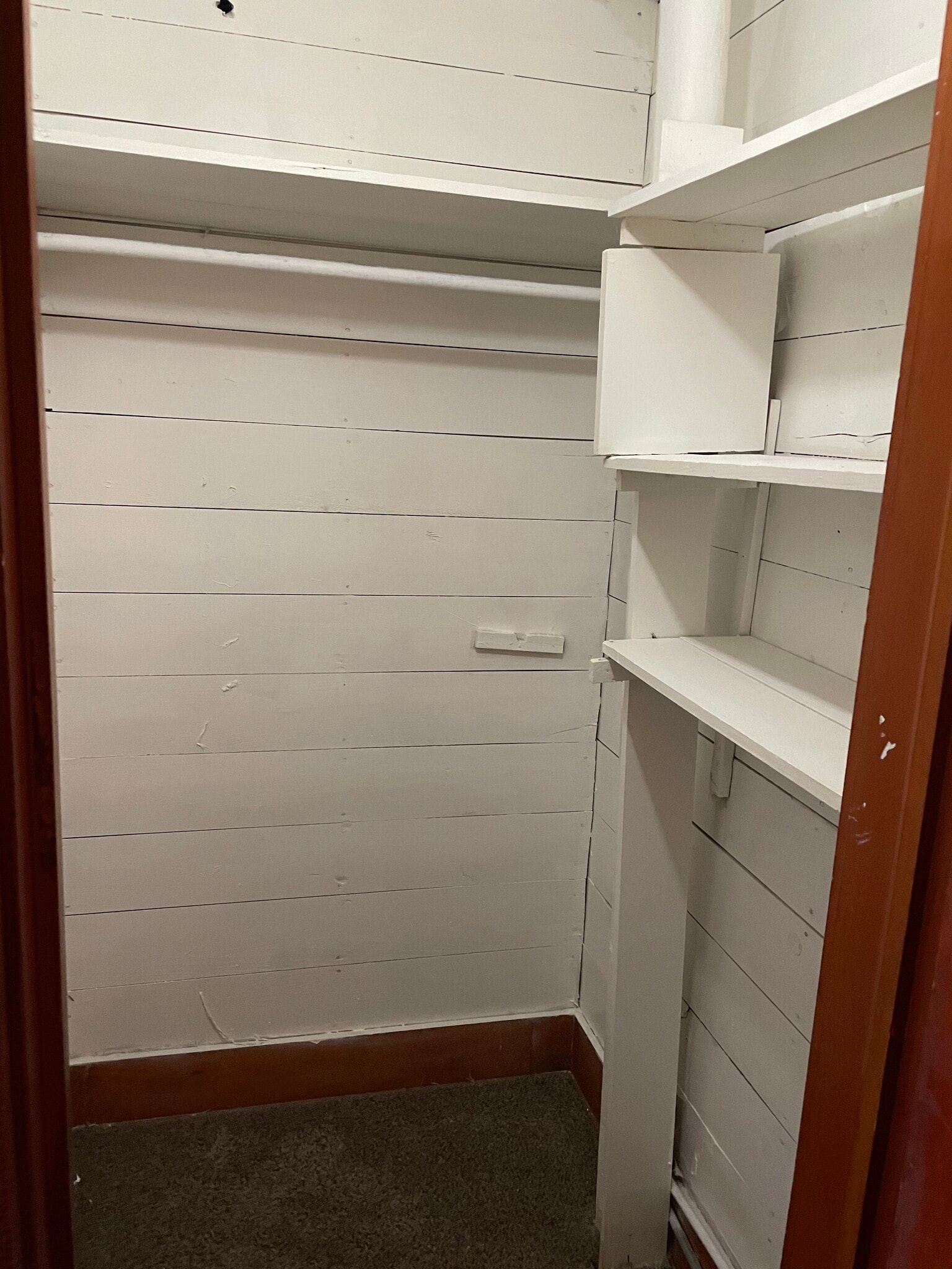 2nd Closet - 212 N McKown Ave