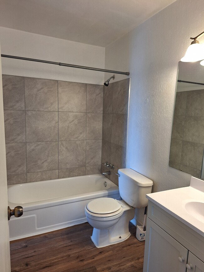 Building Photo - 2760 W 86th Ave