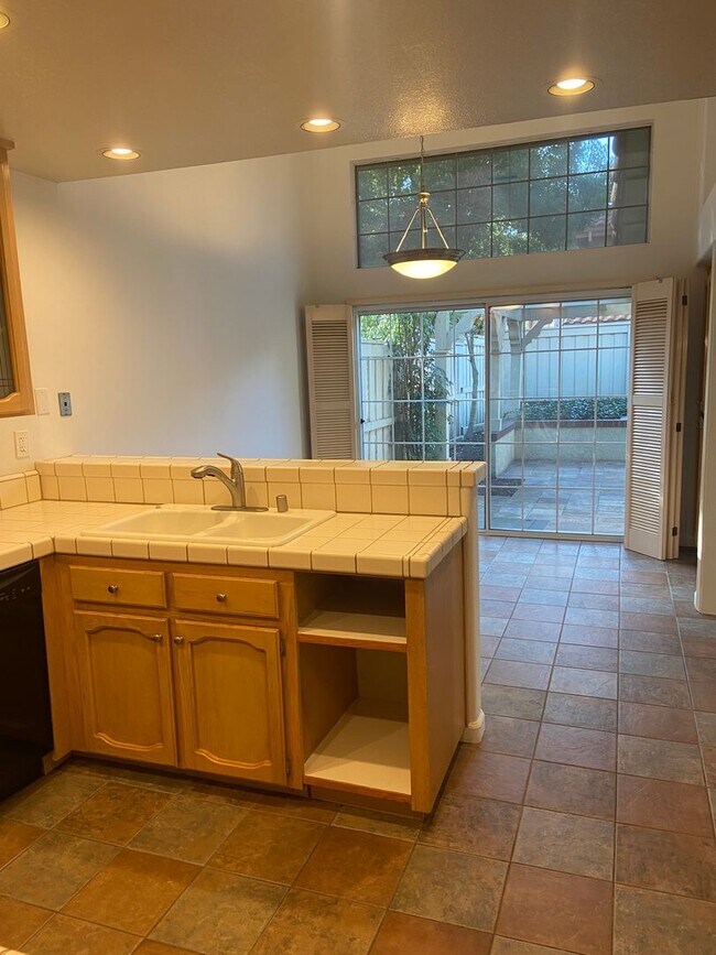 Building Photo - American River Canyon Folsom - 3 Bdrm, 3 Bath in gated community