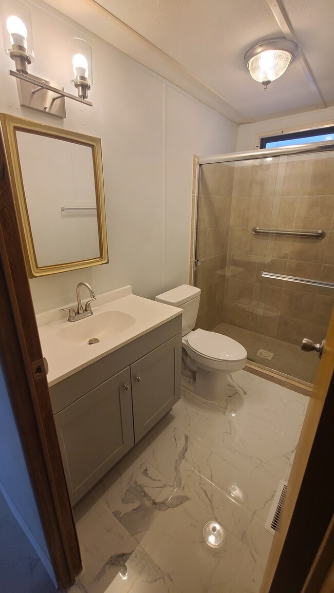 Building Photo - 2901 Stallion Dr