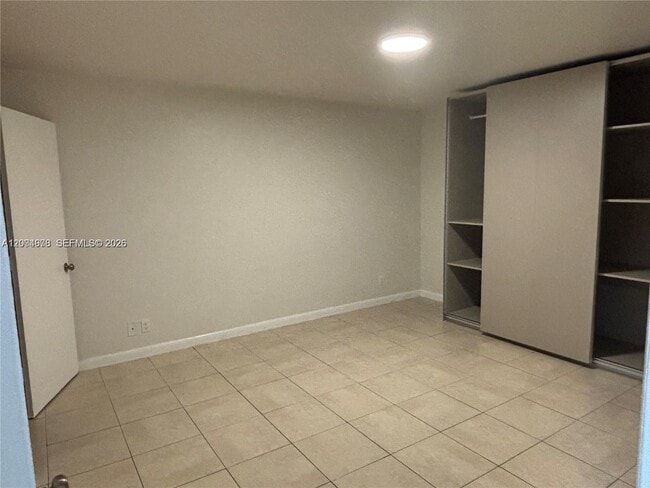 Building Photo - 543 SW 61st Terrace