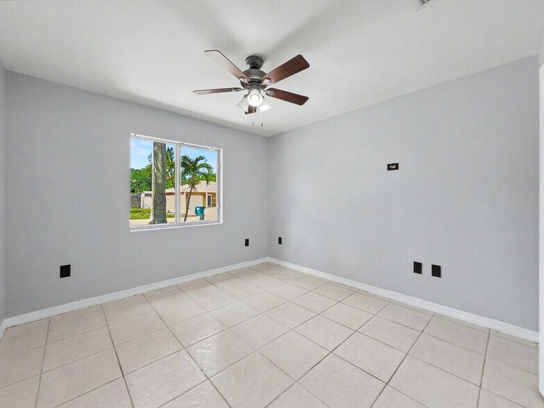 Building Photo - 13435 SW 257th Terrace