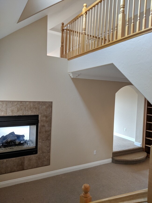Building Photo - 9149 Tudor Park Pl