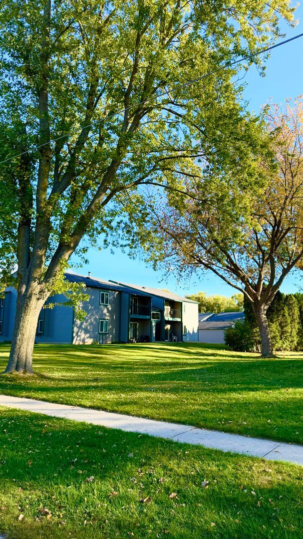 Building Photo - Upper 2 Bedroom Apartment – Heat Included - Available: First Week of June  2026