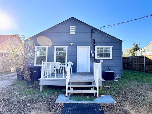 Building Photo - 202 N Riverside Dr