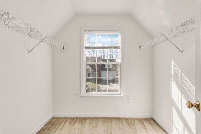 Building Photo - Spacious 5-Bedroom, 3.5-Bath Home in Midlothian – Prime Location & Community Amenities