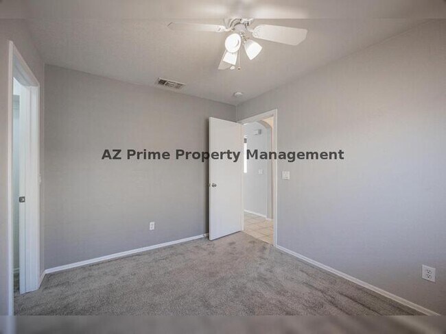 Building Photo - 13344 W Desert Ln