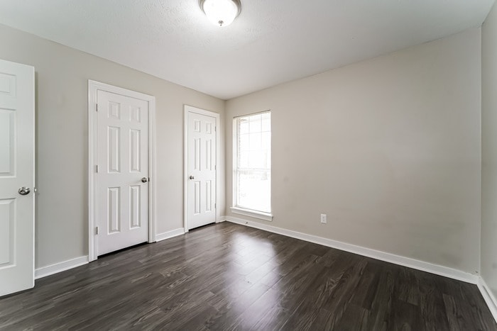 Building Photo - 107 Whitewood Ln