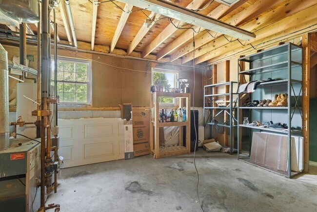 Building Photo - 361 Cumberland Ave