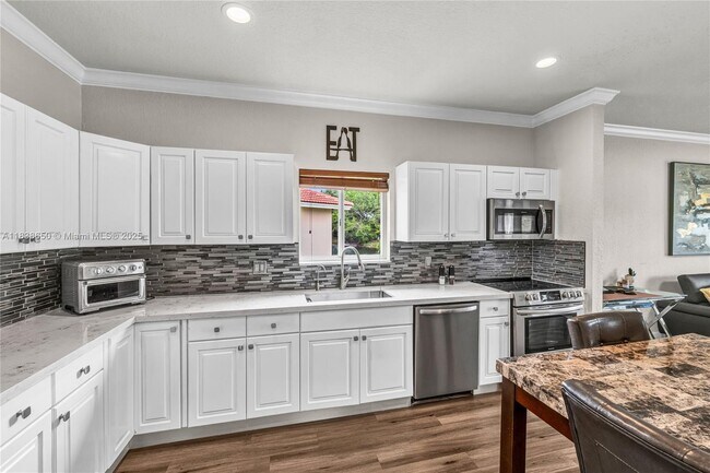Building Photo - 7602 NW 99th Terrace