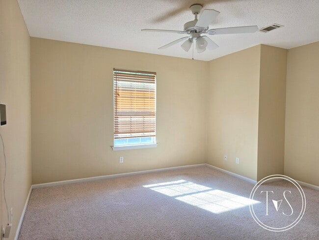 Building Photo - 139 Wax Myrtle Ct