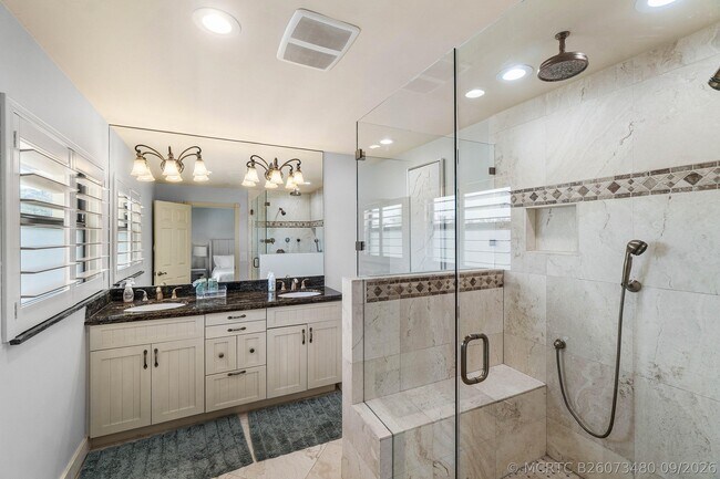 Building Photo - 1109 Bel Air Dr