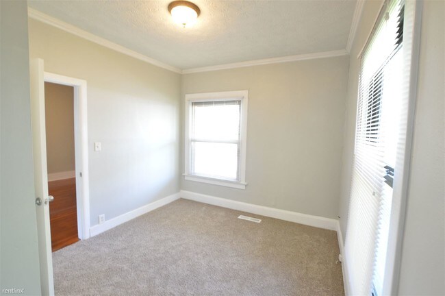 Building Photo - 3 br, 1 bath House - 3 Bedroom Near Butler