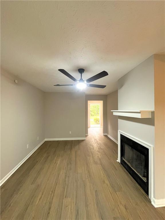 Building Photo - 5843 Summerglen Ln